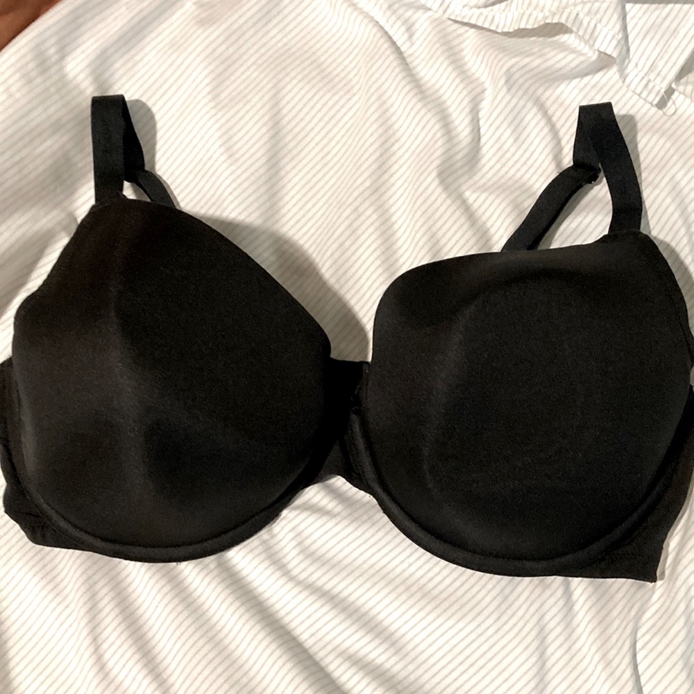 Black cacique t-shirt bra (40DDD)